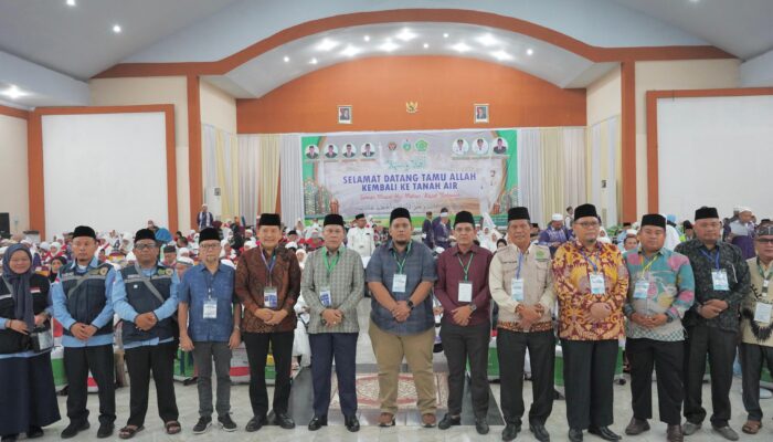 Jamaah Haji Kloter 13 Enam Daerah Tiba Di Tanah Air