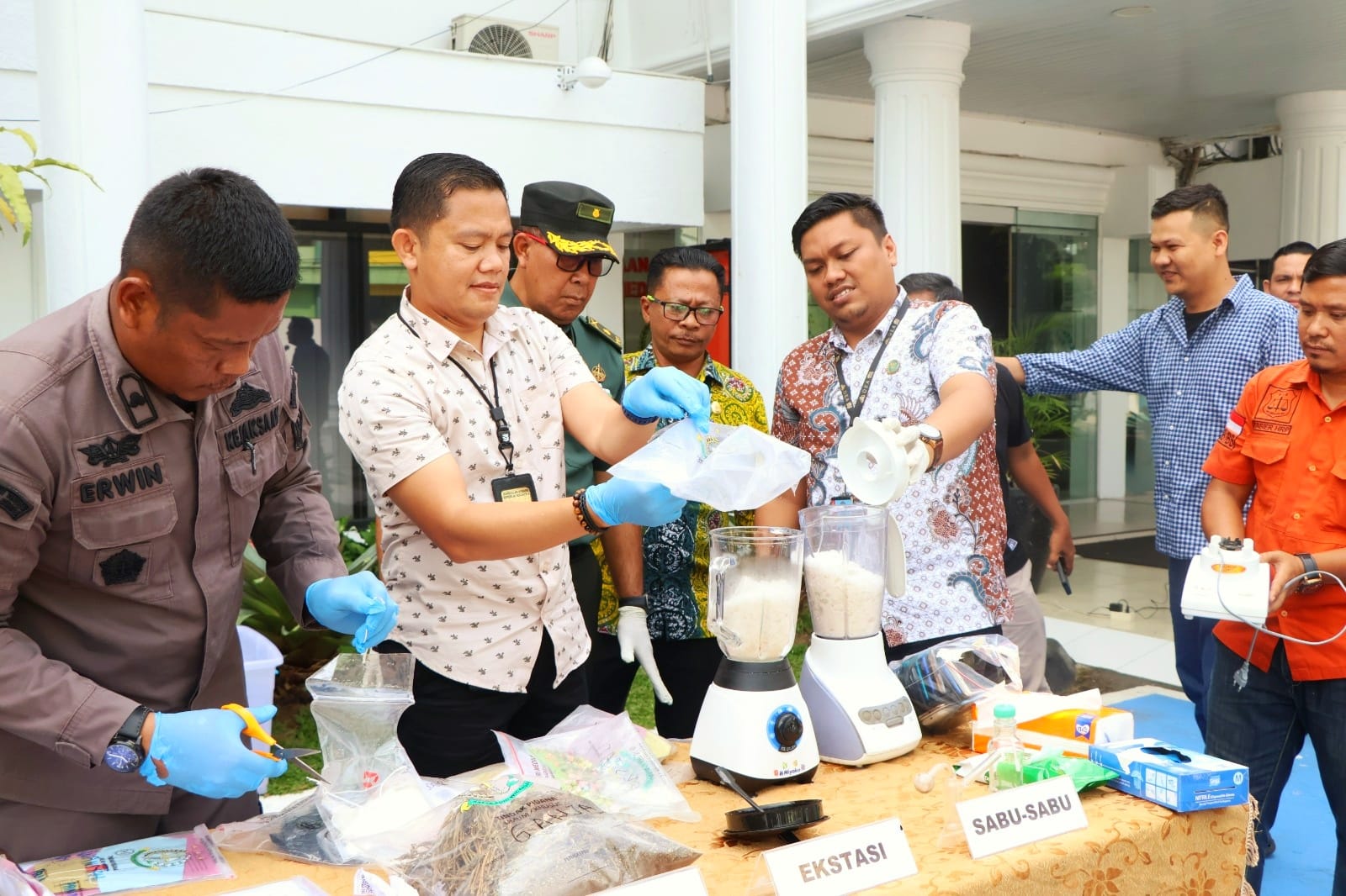 Kejari Medan Musnahkan Barang Bukti Ratusan Perkara Pidana Inkrah