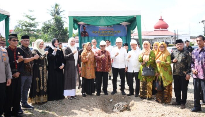 Mendikdasmen Letakkan Batu Pertama Pembangunan SMK Muhammadiyah Banda Aceh