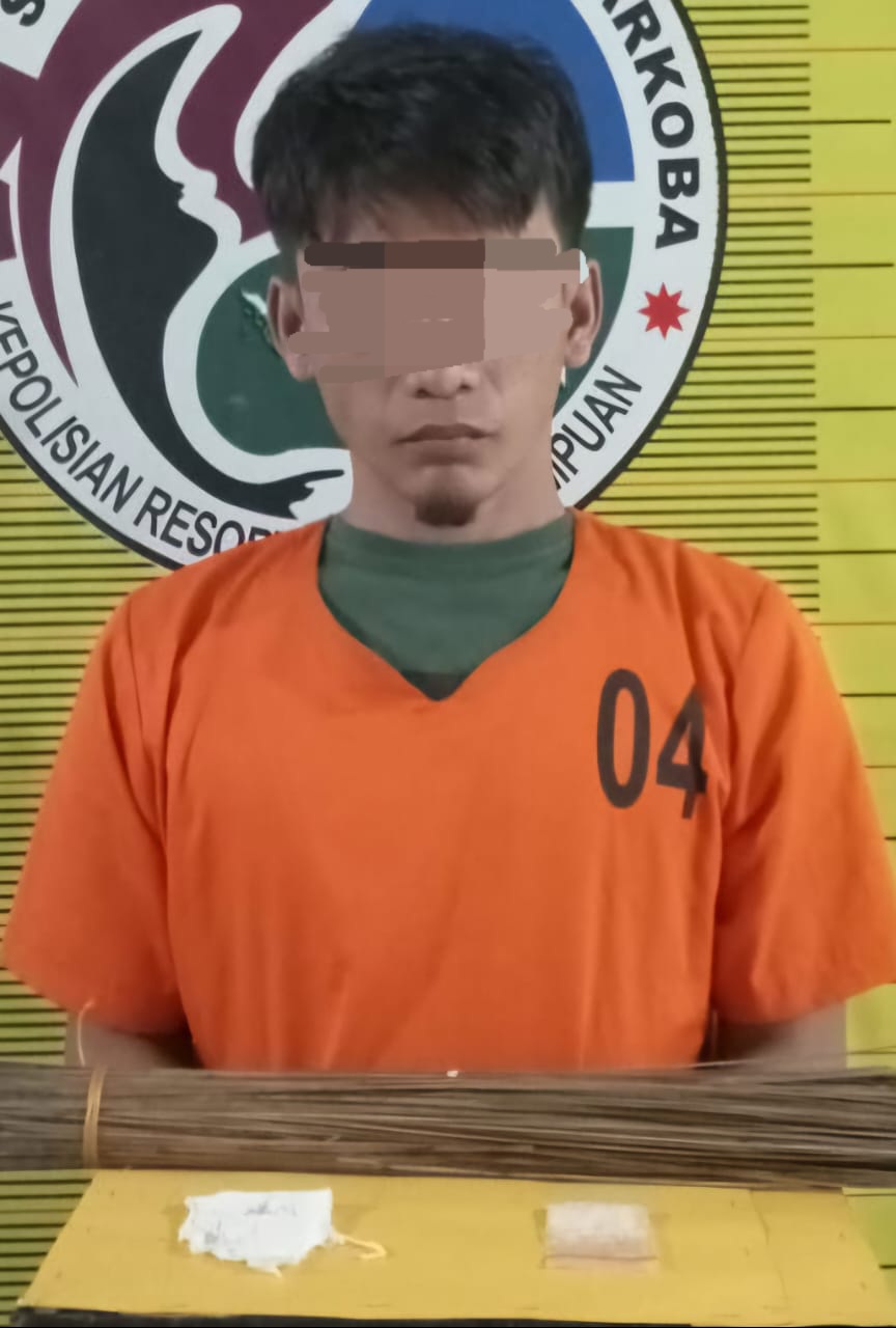 Warga Sidimpuan Tenggara Ditangkap, Simpan Sabu Di Ikatan Sapu Lidi