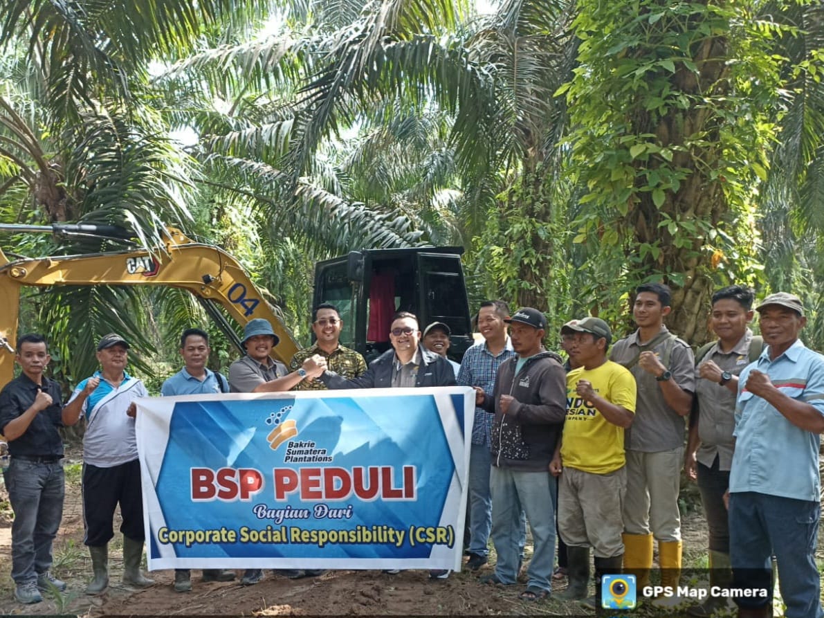 PT BSP Buka Jalan Dan Normalisasi Parit