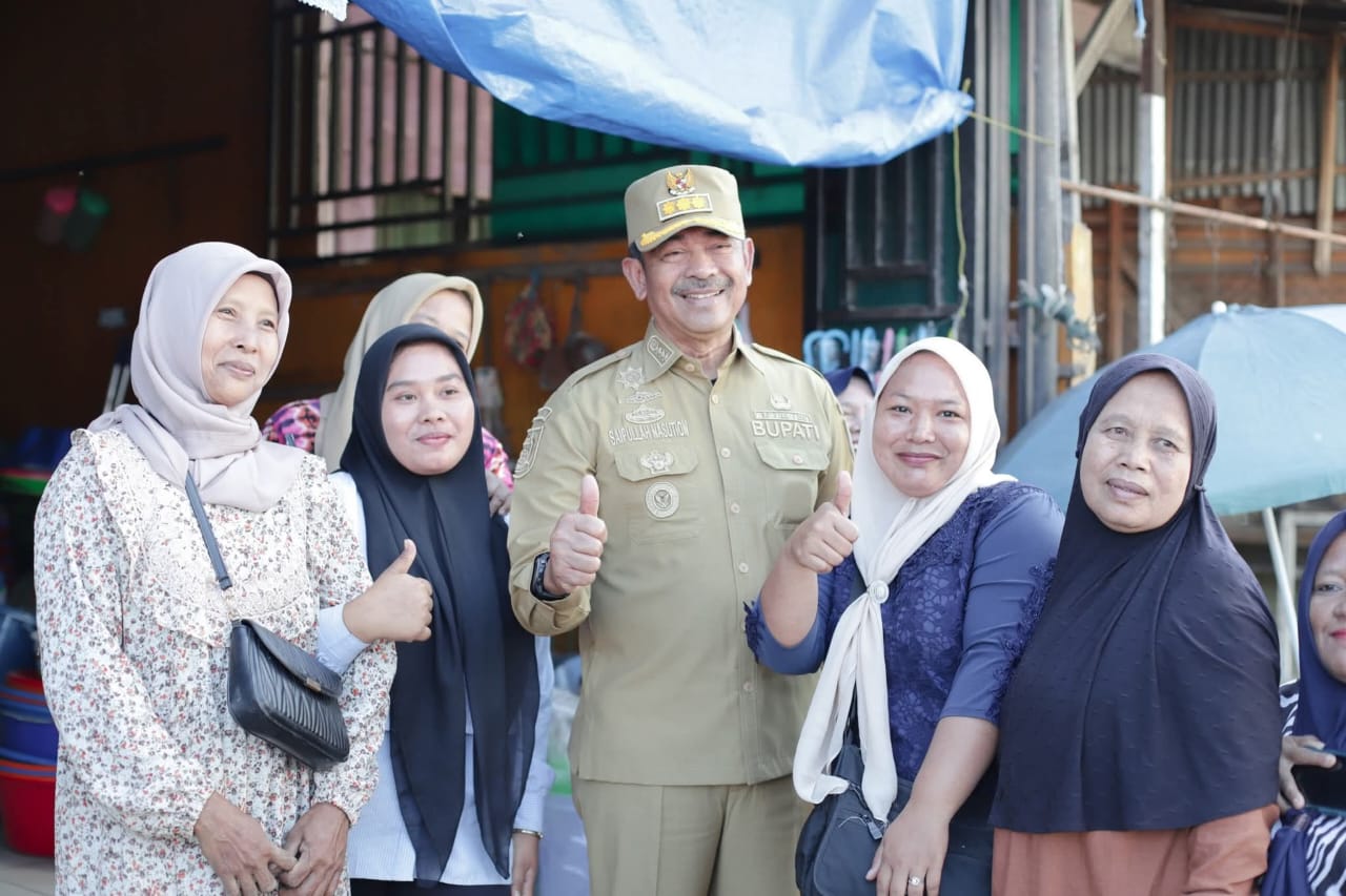 Bupati Madina Ajak Pedagang Pindah Ke Pasar Eks Bioskop Tapanuli
