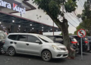 Pengelola Dara Kupi Abaikan Instruksi Pemko Medan, Kembali Fungsikan Trotoar Sebagai Areal Parkir