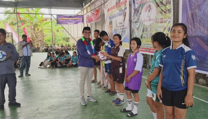 Turnamen Piala Penrad Siagian Sarana Cegah Pengaruh Negatif Anak Muda Di Nias