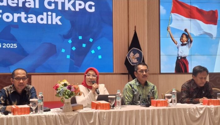 50.971 Sekolah Negeri Krisis Kepemimpinan, Daerah Diminta Tak Ragu Angkat Kepala Sekolah
