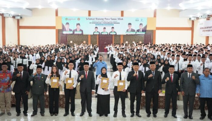 Serahkan SK CPNS, Kakanwil Kemenagsu Minta Jaga Nama Baik Kementerian Agama