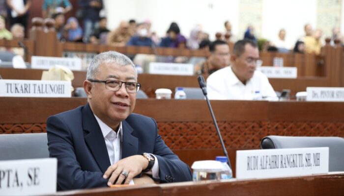 Rudi Alfahri Rangkuti Desak PT Nindya Karya Perbaiki Jalan Rusak Di Kebun Lada, Binjai