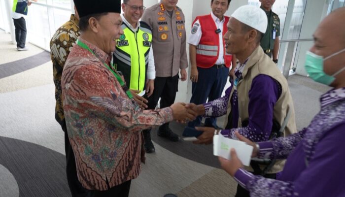 PPIH Debarkasi Medan Dampingi Jemaah Haji Kloter 12 JKS Hingga Kembali Ke Jakarta