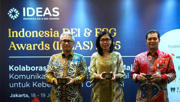 Setjen DPR RI Raih Tiga Penghargaan Di Ajang IDEAS 2025