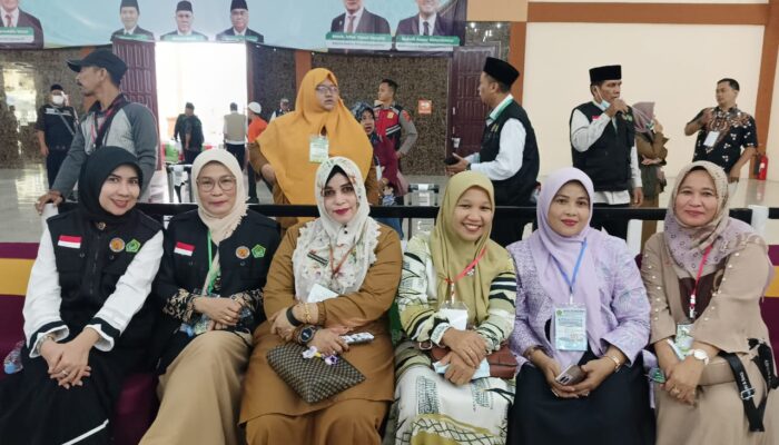 358 Jamaah Haji Kloter 10 Debarkasi Medan Kembali Ke Tanah Air