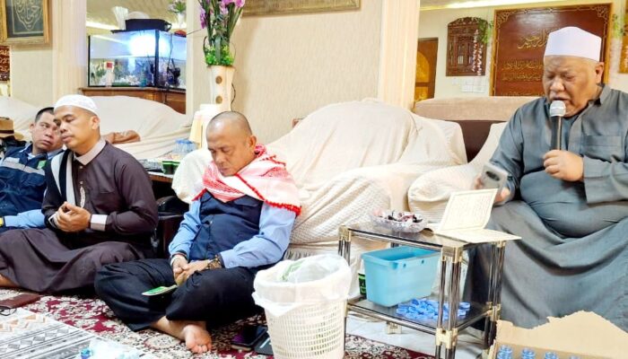 Jamaah Haji Kloter 19 Silaturahmi Ke Kediaman Kadis Pendidikan Di Makkah