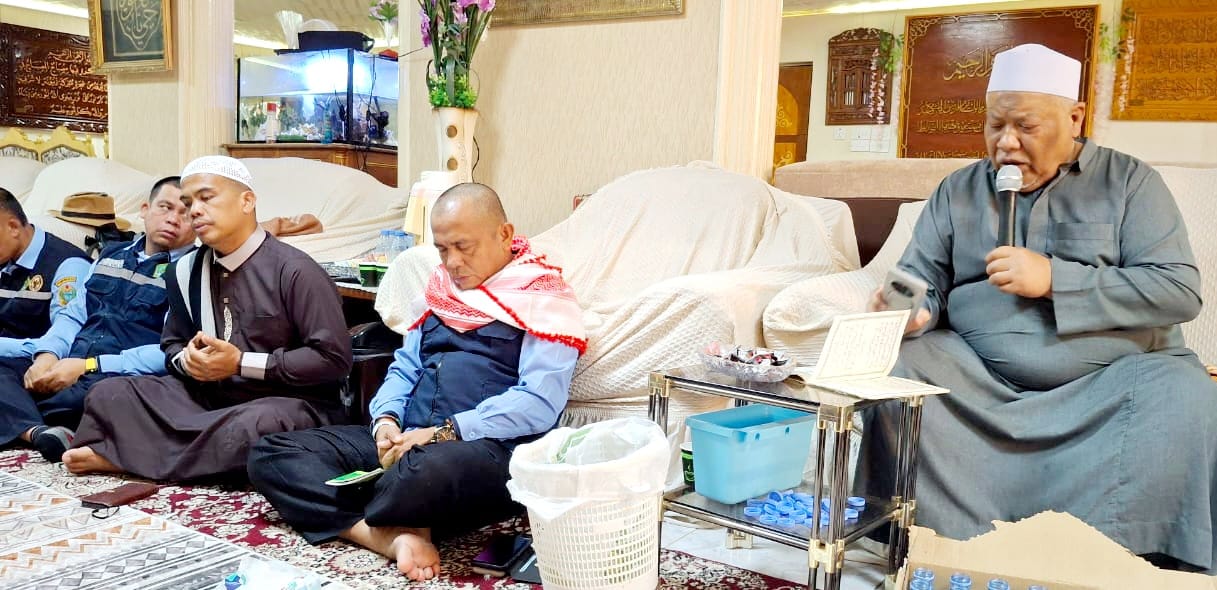 Jamaah Haji Kloter 19 Silaturahmi Ke Kediaman Kadis Pendidikan Di Makkah