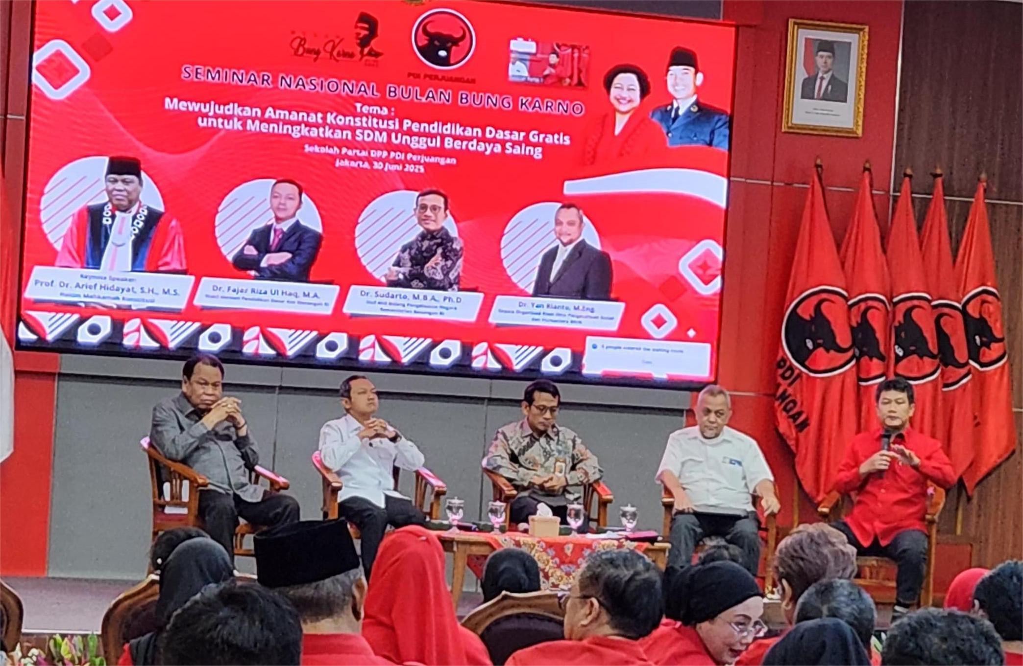 Wamendikdasmen Minta PDIP Kawal Putusan MK Soal Sekolah Gratis Di DPR