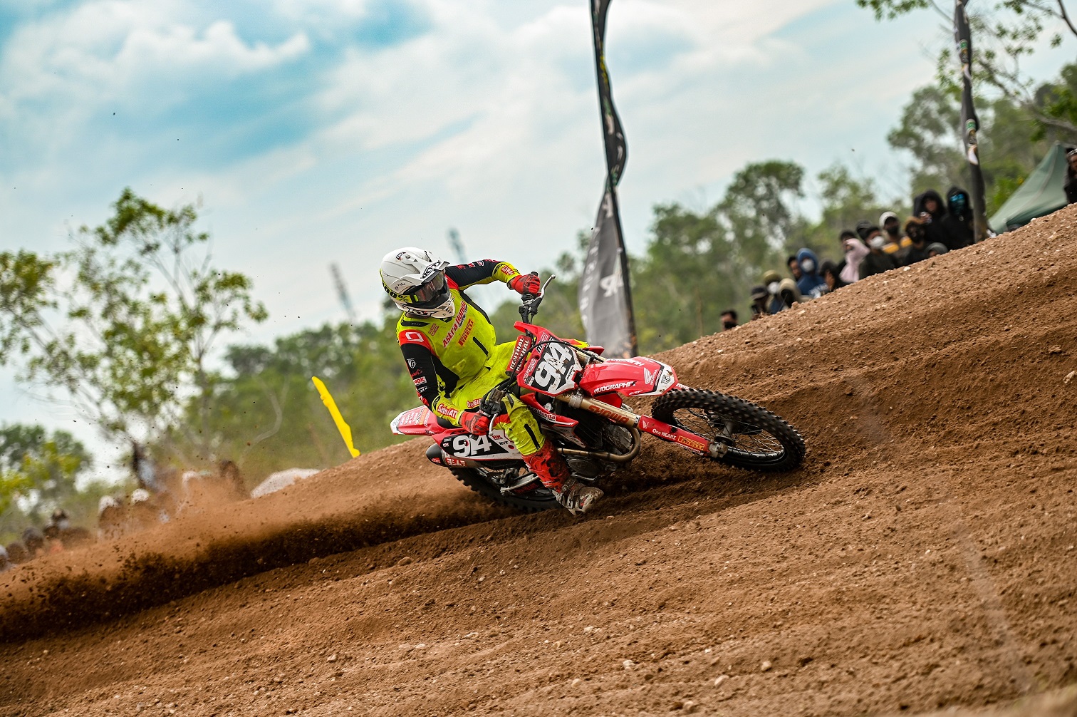Duet Arsenio Dan CRF250R Bidik Podium Putaran III Kejurnas Motocross