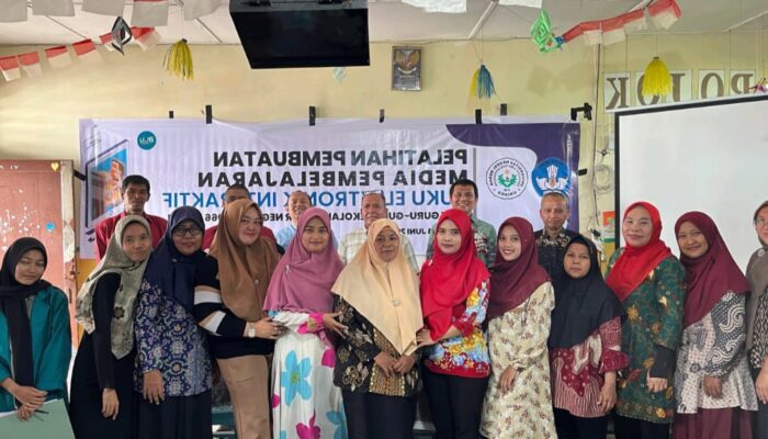 Unimed Latih Guru SDN Buat Media Pembelajaran Buku Elektronik