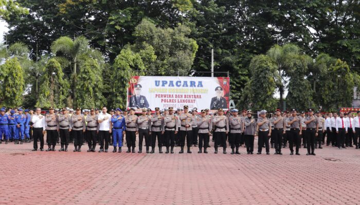 69 Personel Polres Langkat Naik Pangkat