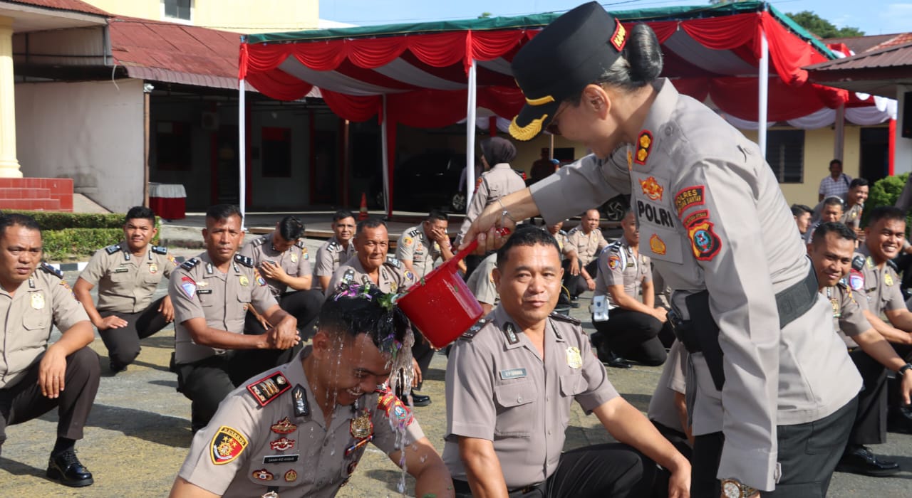 34 Personel Polres Pematangsiantar Naik Pangkat