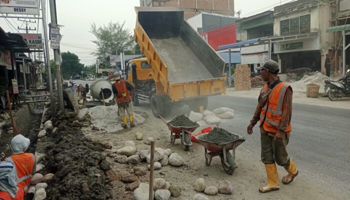 Warga Limapuluh Pertanyakan Proyek Drainase Pemprov Sumut