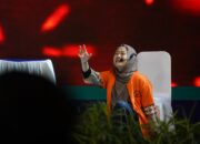 Terharu Penampilan Monolog ‘Ibu’, Rektor UMSU Beri Mutiara Beasiswa