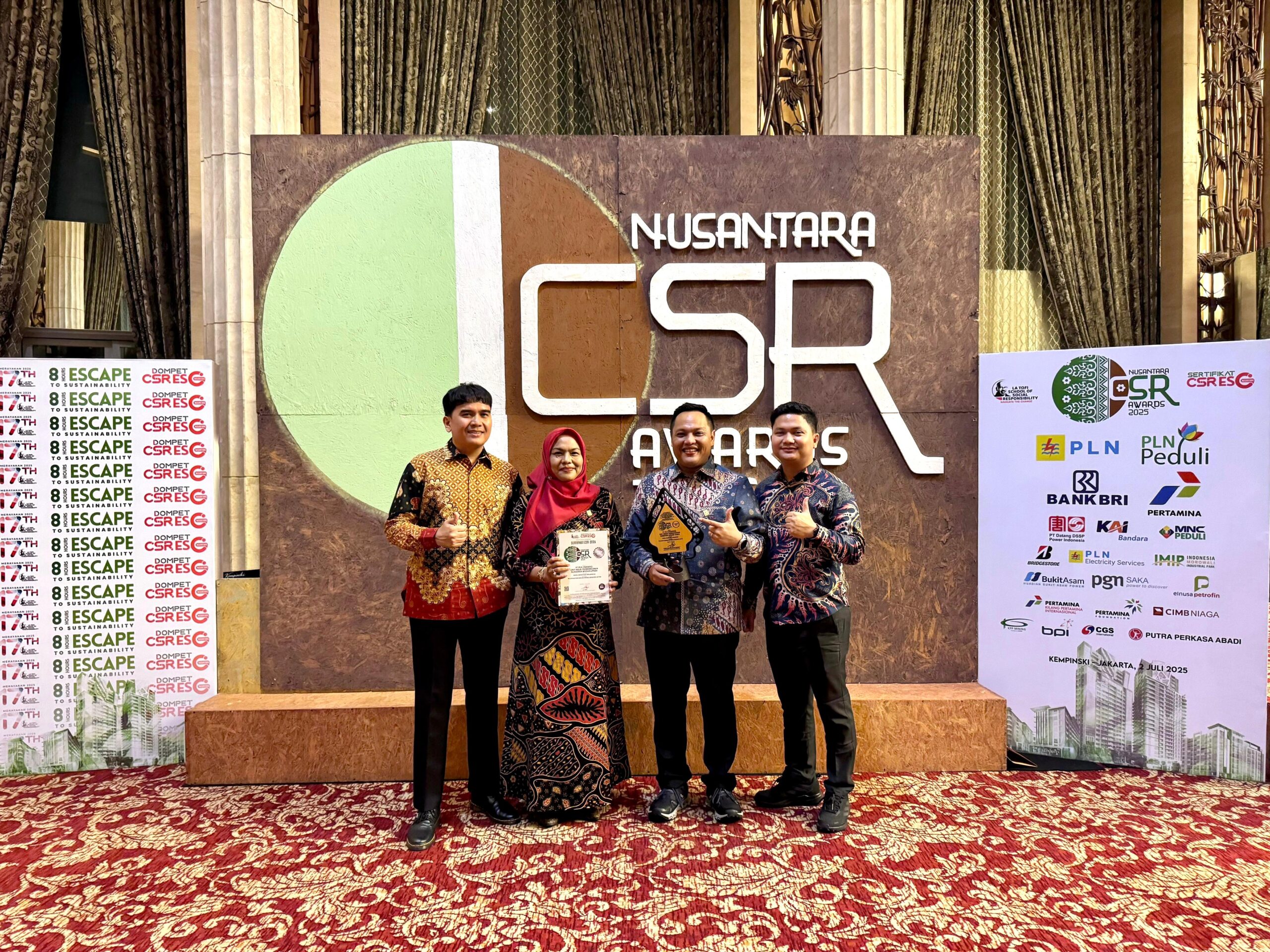 PLN UIP SBU Raih Penghargaan Platinum Di Nusantara CSR Awards 2025
