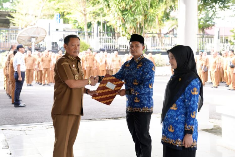 Wakil Wali Kota Sabang Serahkan SK CPNS Formasi Tahun 2024