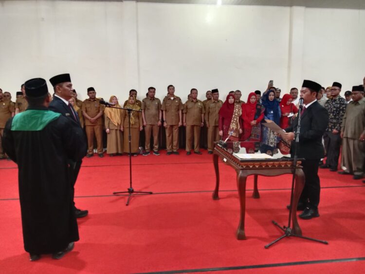 Bupati Palas Lantik H. Panguhum Sebagai Pj. Sekda Palas