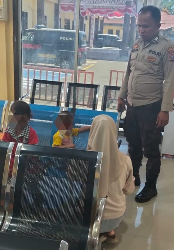 Polres Pematangsiantar Pertemukan Dua Balita Tersesat Dengan Orang Tuanya