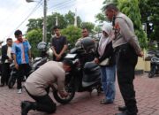 Polresta Banda Aceh Pasang Kunci Ganda Motor Warga Antisipasi Curanmor
