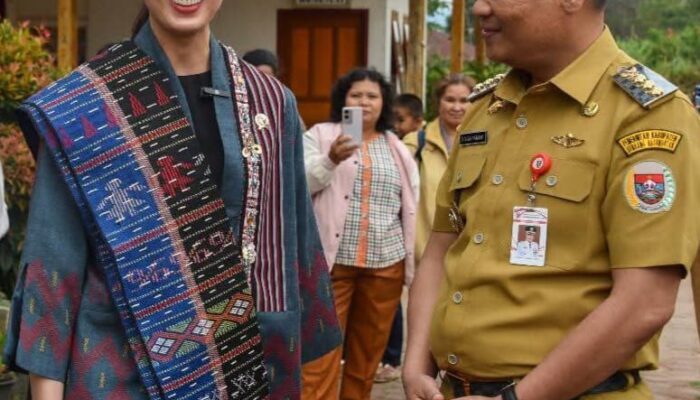 Menpar Kunjungi Desa Wisata Pearung