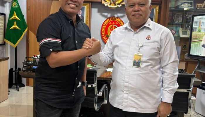 Silaturahmi Wakil Ketua DPRD Deliserdang Dengan Kapuspenkum Diskusi Edukasi Hukum