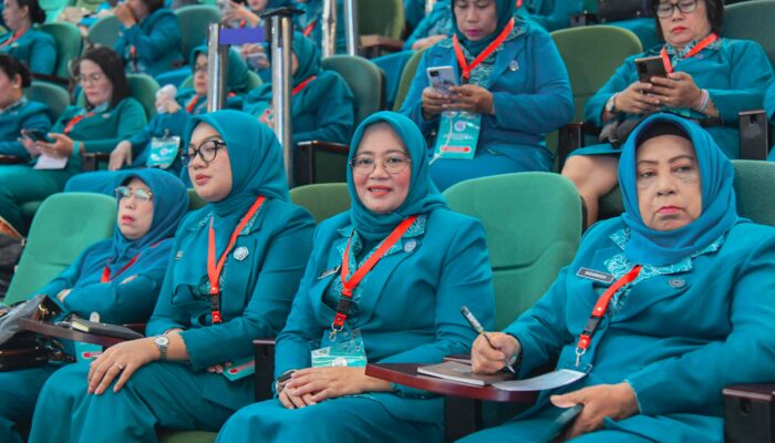 TP PKK Batubara Hadiri Puncak Peringatan HKG Ke-53 Di Samarinda
