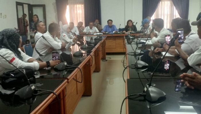 Dinilai Lambat Bahas KUA PPAS P. APBD TA 2025, AMPK Demo DPRD Deliserdang