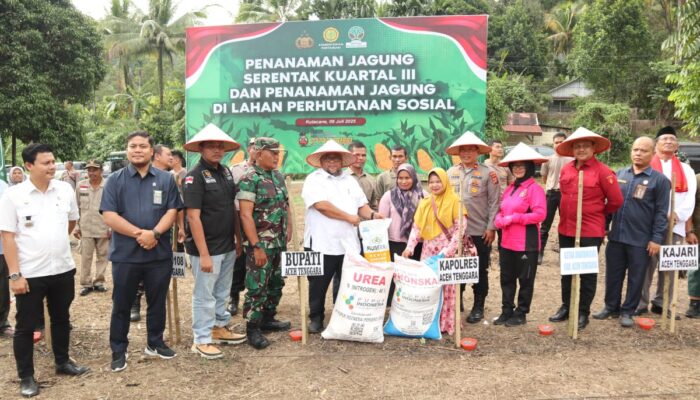 Polres Agara Serentak Tanam Jagung Kuartal III