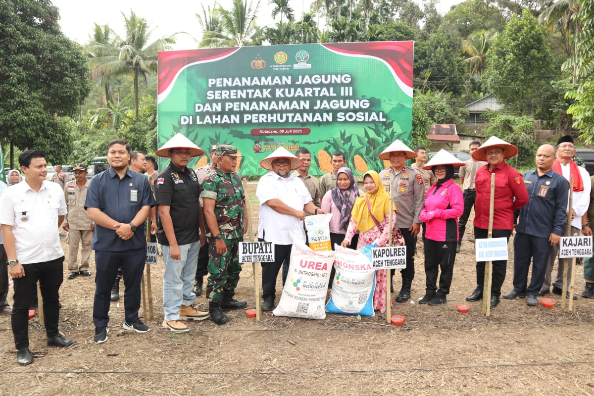Polres Agara Serentak Tanam Jagung Kuartal III