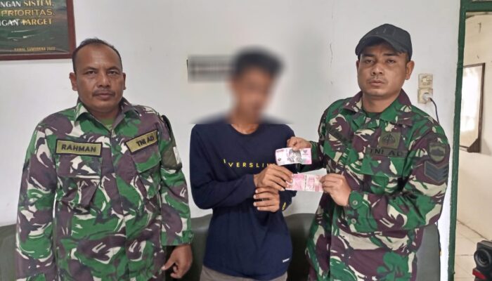 Babinsa Tangkap Pengedar Uang Palsu Di Palas