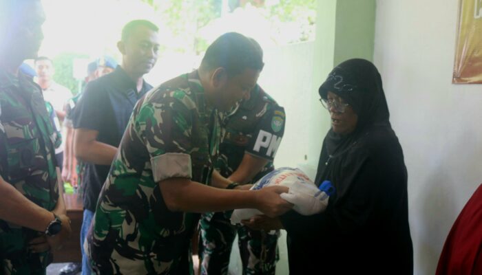 Danrem 011/Lilawangsa Salurkan 250 Paket Sembako Untuk Warga Lhokseumawe