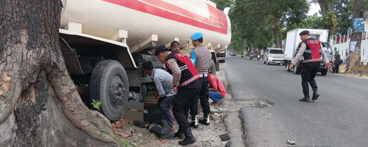 Truk Tangki Kontra Yamaha Aerox Di Jalan Umum P.Siantar – Perdagangan,  1 Tewas