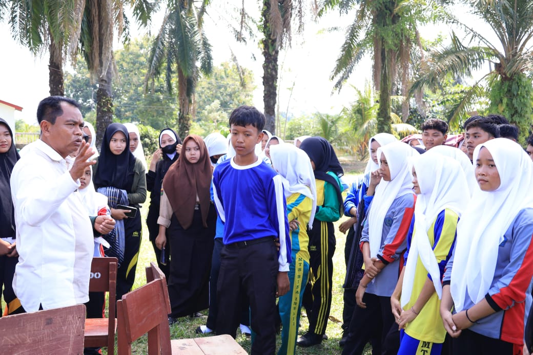 Sekolah Melahirkan Seorang Bupati, SMA 11 Maret Dolokmasihul Nyaris Tutup