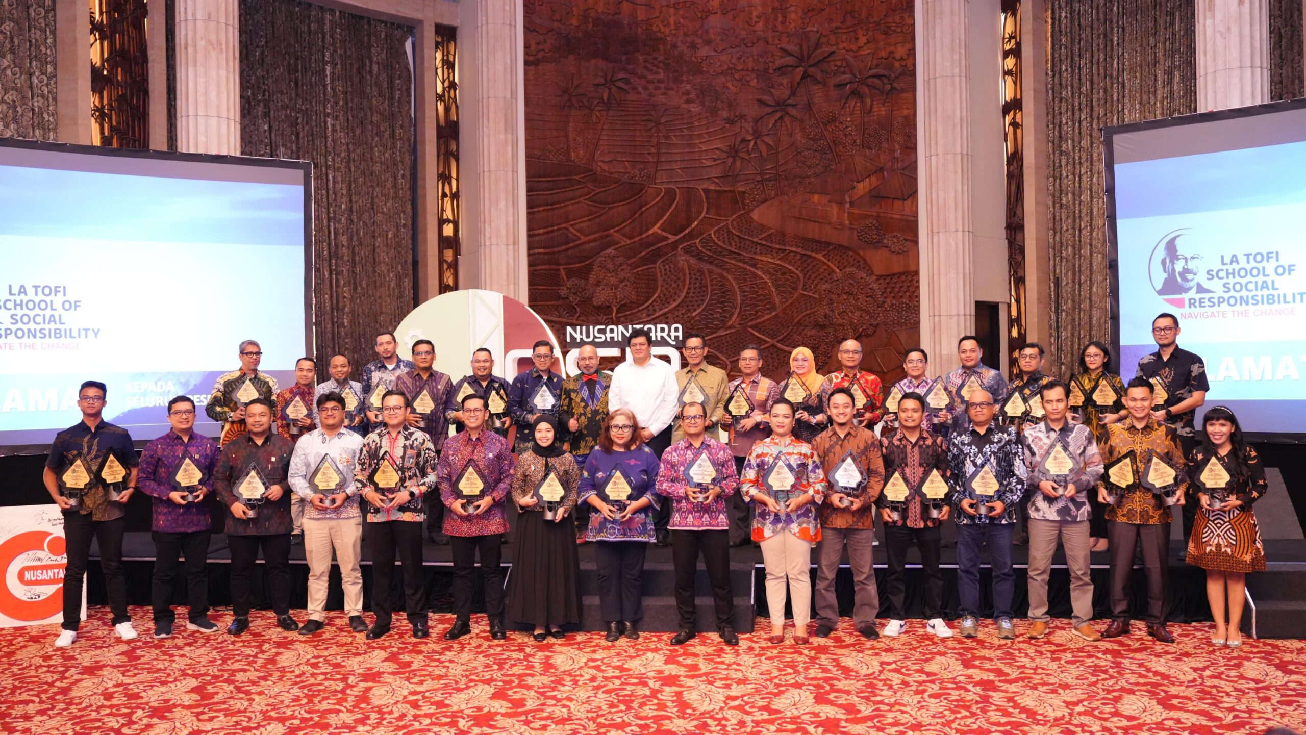 Raih 43 Penghargaan Di Nusantara CSR Awards 2025, PLN Terima Predikat Platinum SDGs