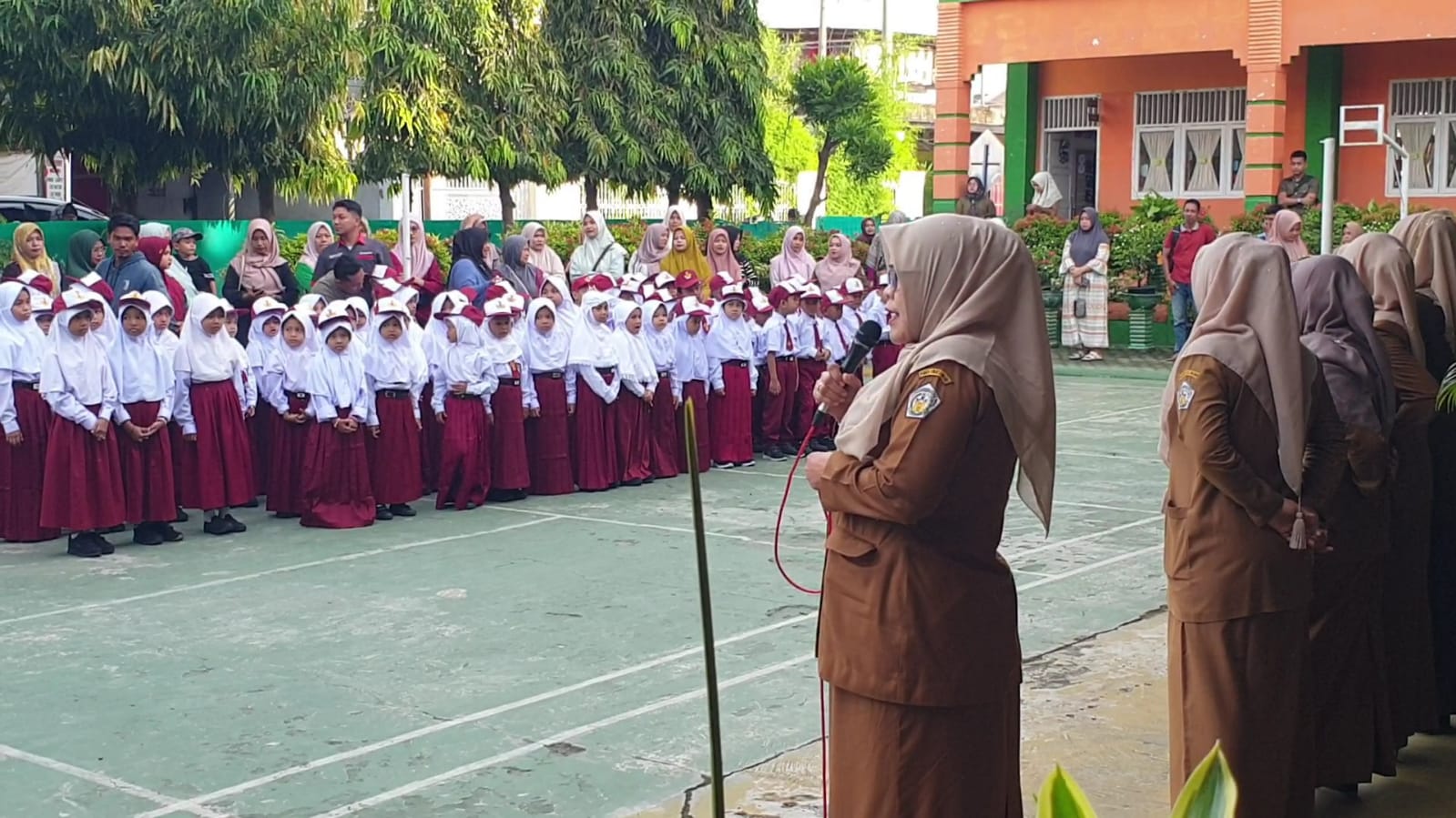 Semangat Masuk Sekolah Serentak Di Lhokseumawe