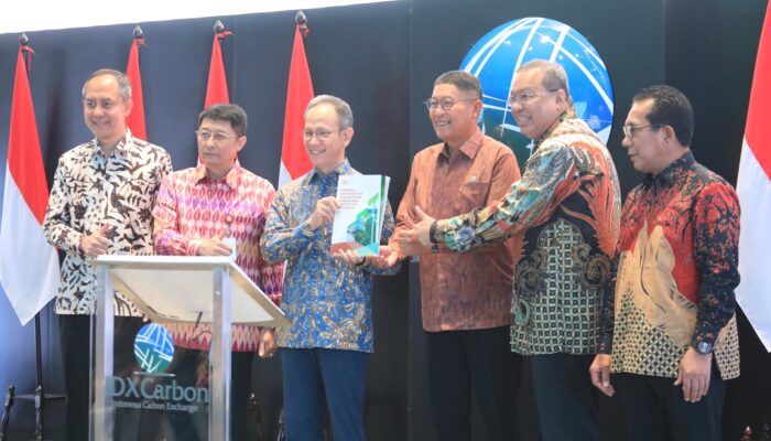 OJK Luncurkan Buku Perdagangan Karbon Bagi Sektor Jasa Keuangan