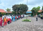 Polisi “Saweu Sekulah” Di MTsN 1 Bukit: Bangun Generasi Tangguh, Tertib, Dan Cinta Tanah Air