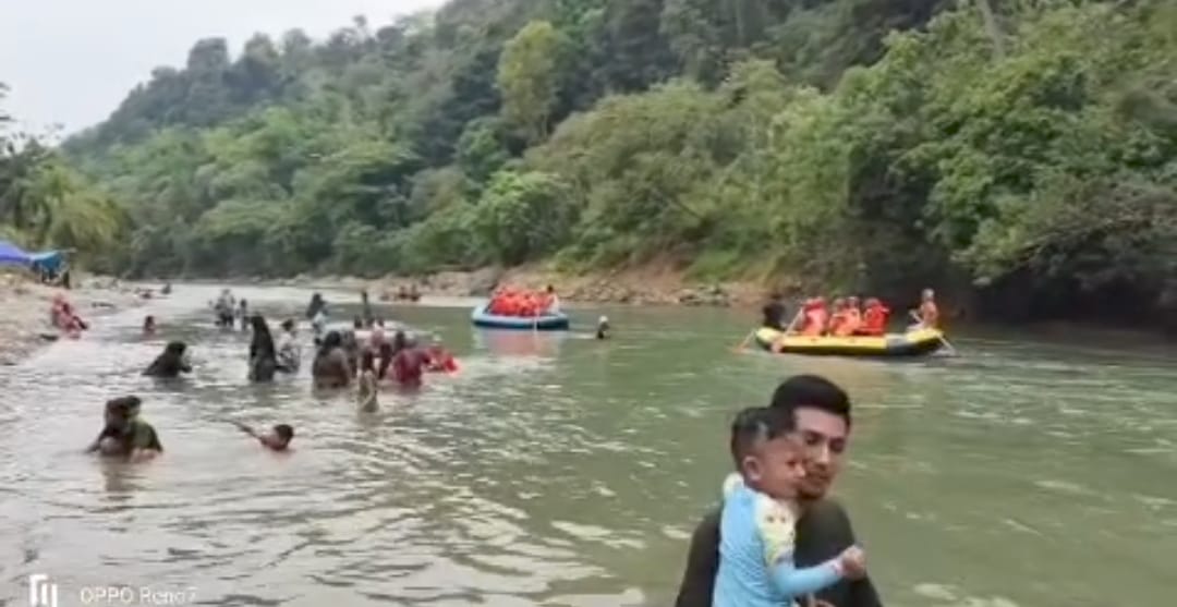 Melirik Keindahan Objek Wisata Pemandian Air Panas Kaloy
