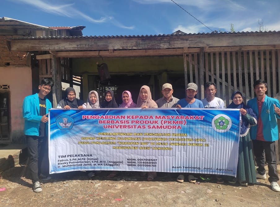 Dosen Universitas Samudra Edukasi Kelompok Tani Usaha Kupas Kepiting Rajungan