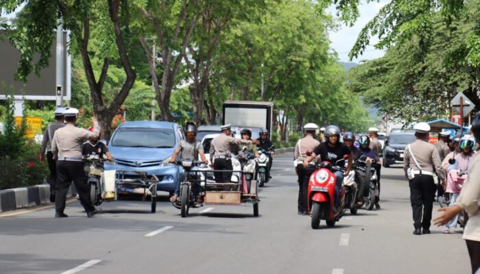 Polisi Banda Aceh Edukasi Pengguna Jalan Saat Ops Patuh Seulawah 2025