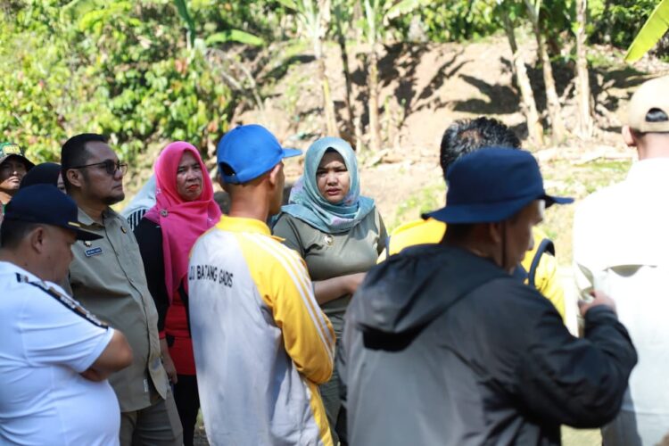 Pengerukan Irigasi Hutabargot Masih Penanganan Sementara