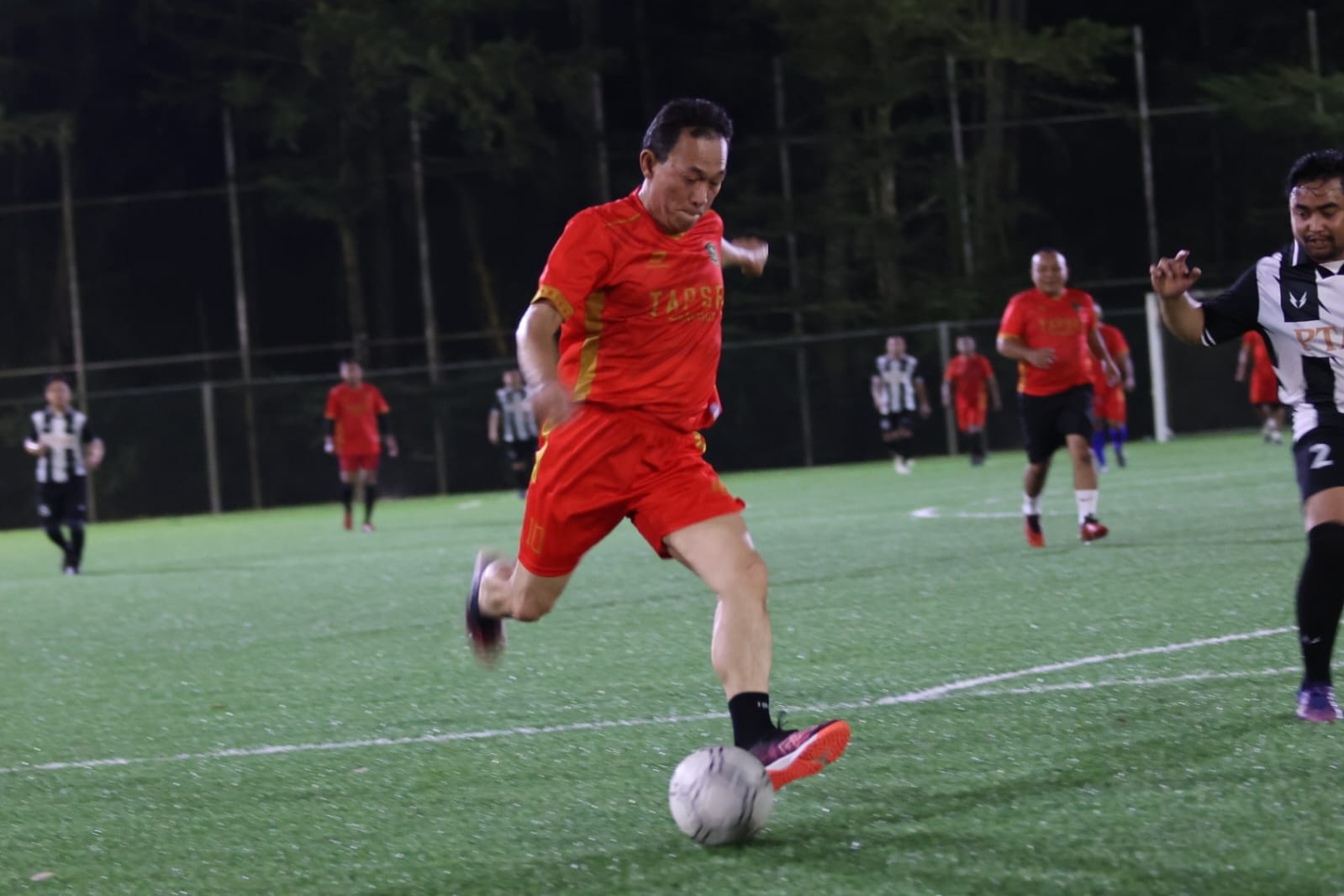 Giatkan Safari Sepakbola, Pemkab Tapsel Vs PTAR All Star Berbagi 10 Gol