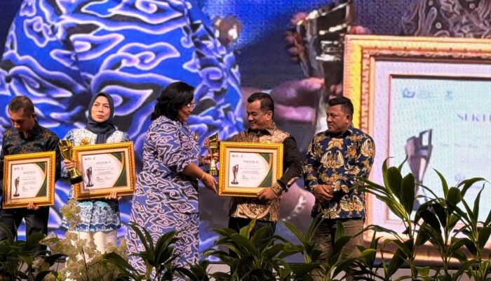 Bupati Aceh Tamiang Raih FPRMI Award 2025 Untuk Komunikasi Publik