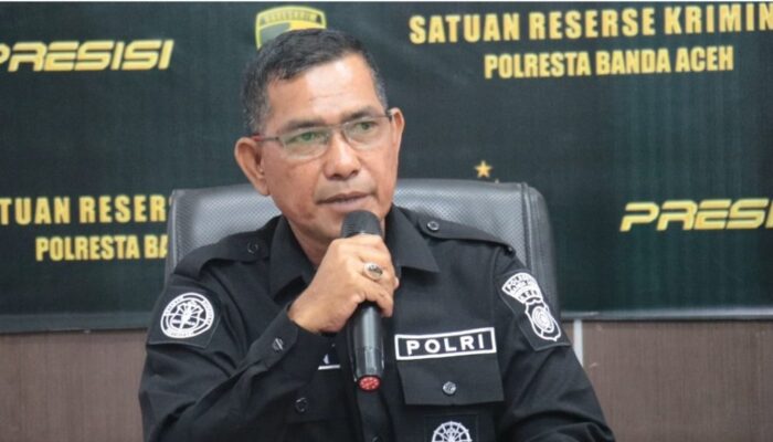 Angin Kencang Rusak Atap Di Banda Aceh, Polresta Imbau Warga Waspada