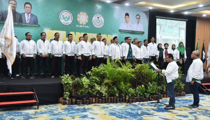 Rektor Lantik Pengurus Pusat IKA Unimed Periode 2025–2029